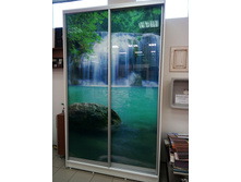 ����� ����