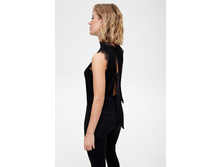 5bdfebccbf5fb 10200a27a0246 cher.jpeg