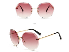 � ����,����