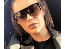 � �� ����