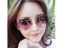 � �� ����