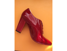 ����� ����