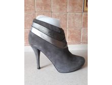 ��������� Guess, ������ 37