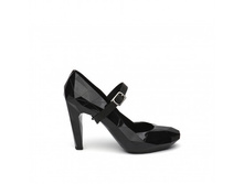 ����� UN, 38 ������, ����� ������� 24,5 ��. 3000 ���.