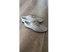 �34***29-21�, �. 38, 944 ���