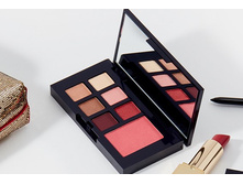 ESTEE LAUDER �������������� ������� ��� ������� ���� � ���� Pure Color Envy 3,7�. ��� �������! ���� 1499 �.