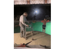 � � ������