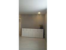 ����� ����