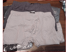 ����� ����