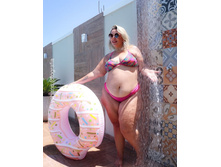 �������