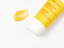 Clarins Comfort Scrub Nourishing Oil Scrub ����������� �������������� ����� ��� ����, 15 ��. ��������� ���� 499 �.