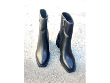 2023-09-17 13.16.24.HEIC.jpeg