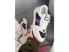 �-992.jpg