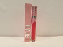 Kylie Cosmetics Kylie Jenner Matte Liquid Lipstick ������ ������ ������� ������ ��� ���, 204 Baby Girl, 3 ��. ���� 999 �.