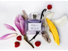 BALDESSARINI BELLA LILAC DIAMOND edp lady.jpg