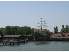 ����� ����� ����