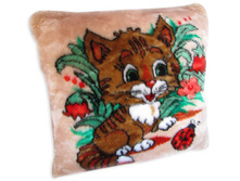 podushka_kotenok_na_luzhayke_45 �� 45, 94 �..jpg