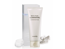White Pearl Illuminating Cleansing Foam.png
