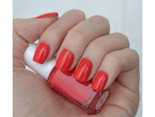 Essie Ole Caliente 2.JPG