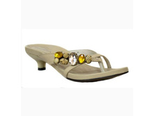 1800 �      3381-BEIG.JPG