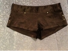 ����� ����