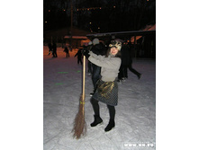 ���� ���