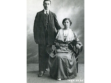 �������