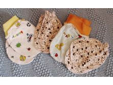 �������