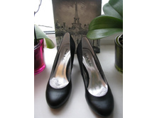 Gabriela Rocha, 9.5US, 700���.