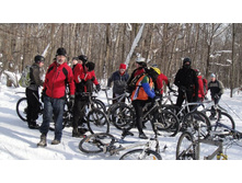 ����-����