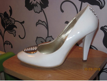 ����� ������������ 400 ���.