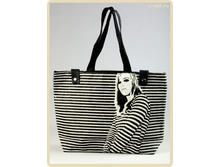 dama_black_white.jpg ���� 420 ���.