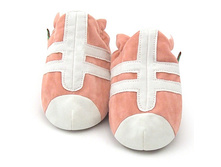 Trainer_baby_Pink__96011_zoom.jpg