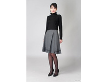 ����  �����