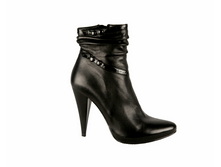 Y40021;   1,490.00 �