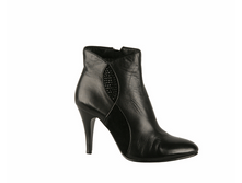 Y00012;   1,650.00  �