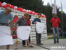 �������