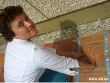 � � ����