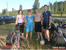 ����� ����