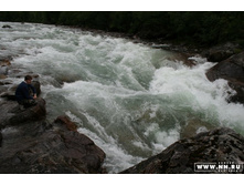 ����� ����