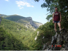 � �������