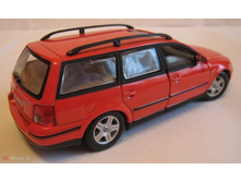 Cararama_VW Passat Variant V6 Syncro-3.JPG