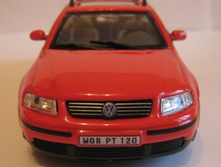 Cararama_VW Passat Variant V6 Syncro-4.JPG