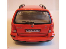 Cararama_VW Passat Variant V6 Syncro-5.JPG
