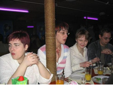 ����� ����