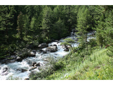 ���-�������