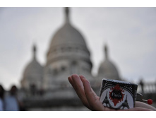 �����-���