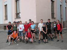 ����� ����