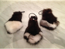 �������