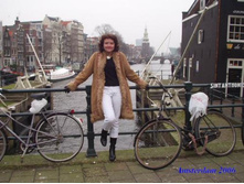 �.������